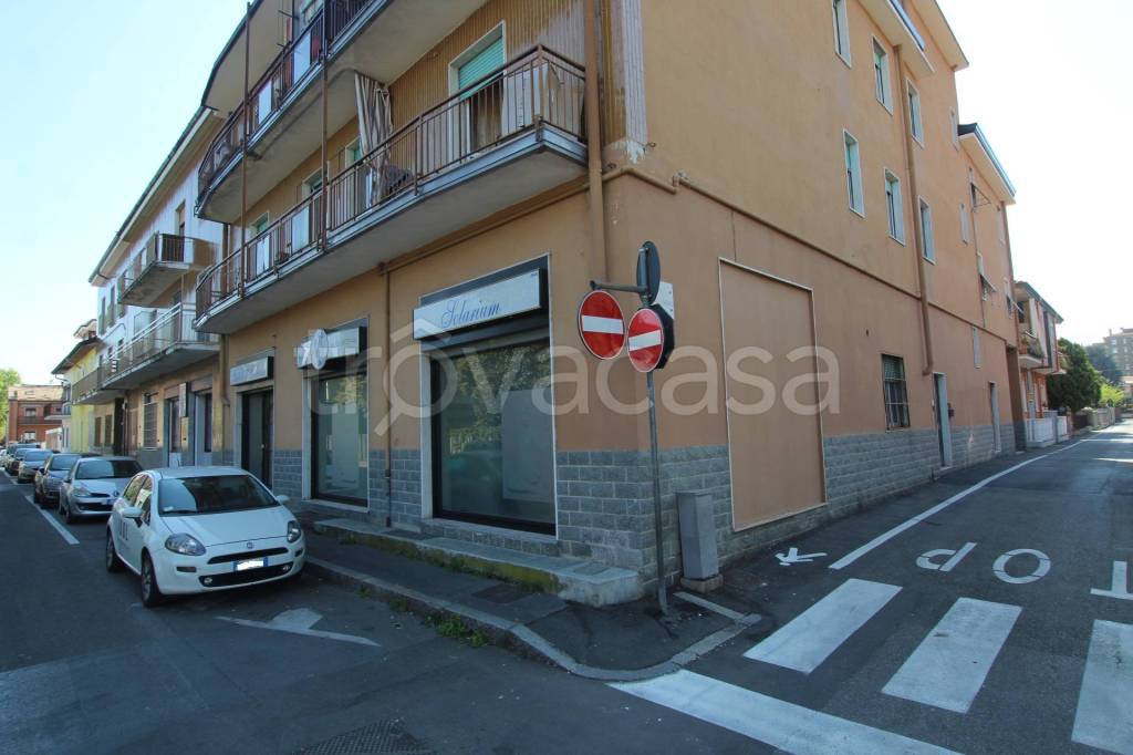 negozio in vendita a Cinisello Balsamo