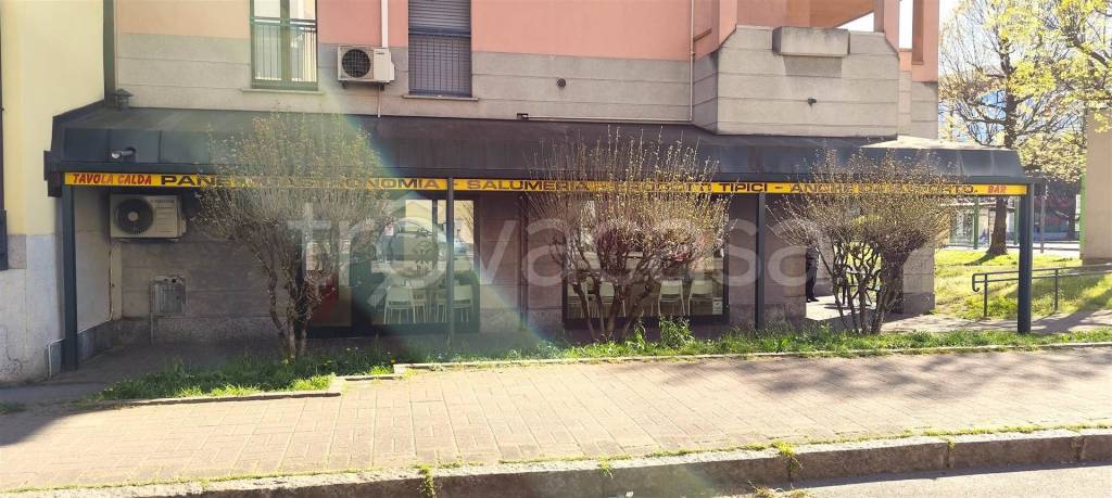 negozio in vendita a Cinisello Balsamo