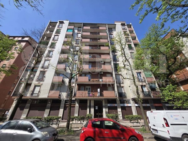 appartamento in vendita a Cinisello Balsamo in zona Robecco