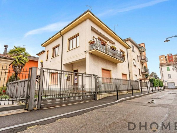 casa indipendente in vendita a Cinisello Balsamo