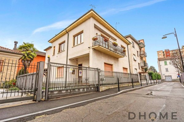 casa indipendente in vendita a Cinisello Balsamo