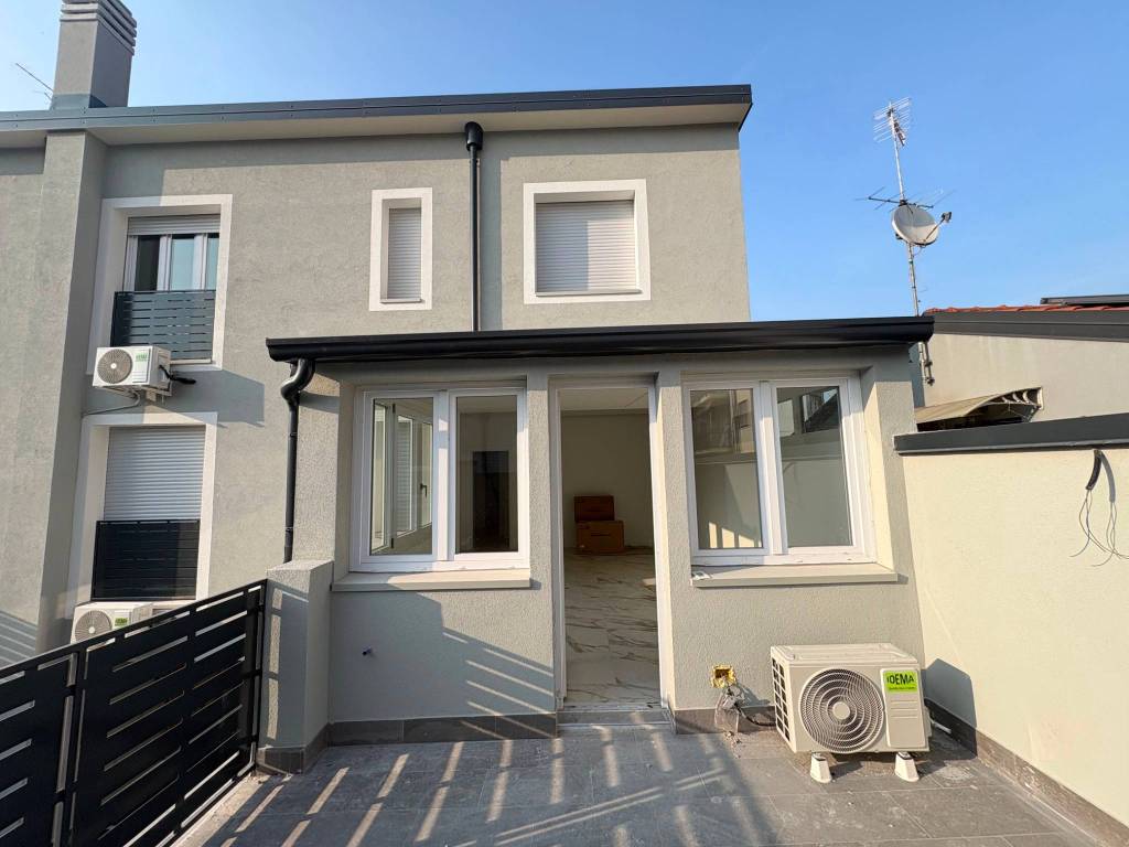 appartamento in vendita a Cinisello Balsamo in zona Robecco