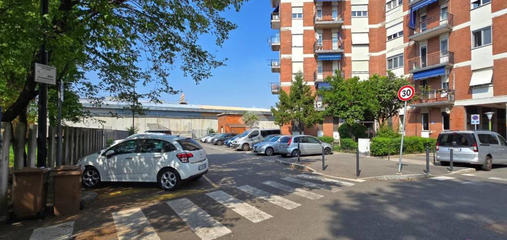 appartamento in vendita a Cinisello Balsamo in zona Crocetta