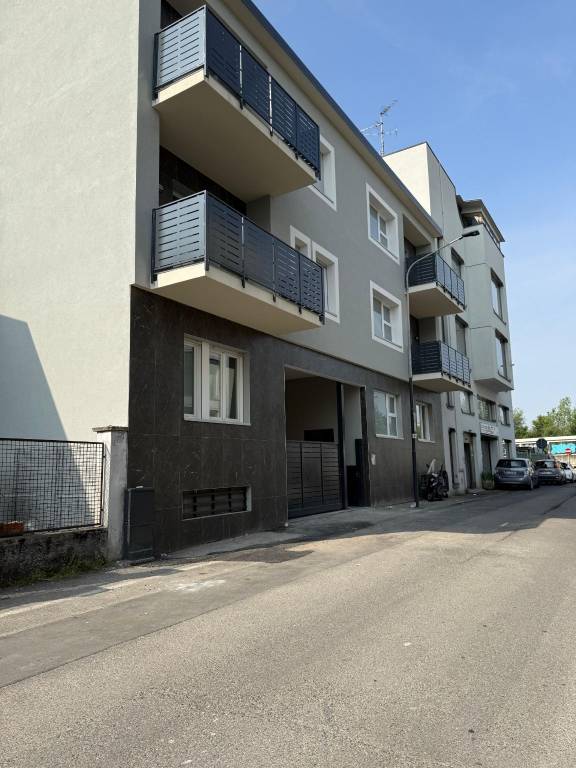 appartamento in vendita a Cinisello Balsamo in zona Robecco