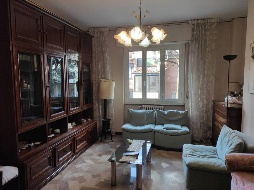 appartamento in vendita a Cinisello Balsamo in zona Robecco