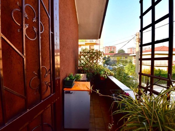 appartamento in vendita a Cinisello Balsamo in zona Robecco