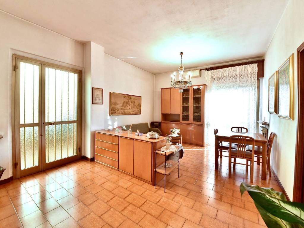 casa indipendente in vendita a Cinisello Balsamo in zona Robecco