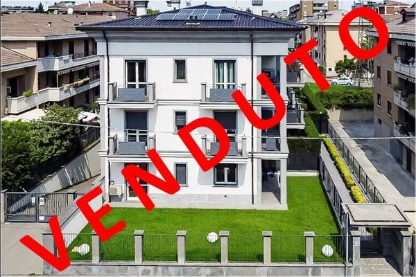 appartamento in vendita a Cinisello Balsamo in zona Sant'Eusebio