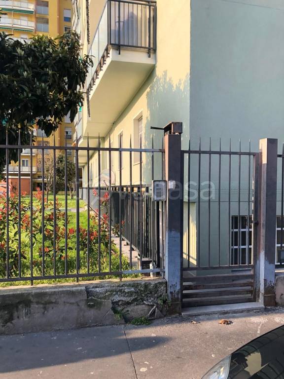appartamento in vendita a Cinisello Balsamo in zona Robecco