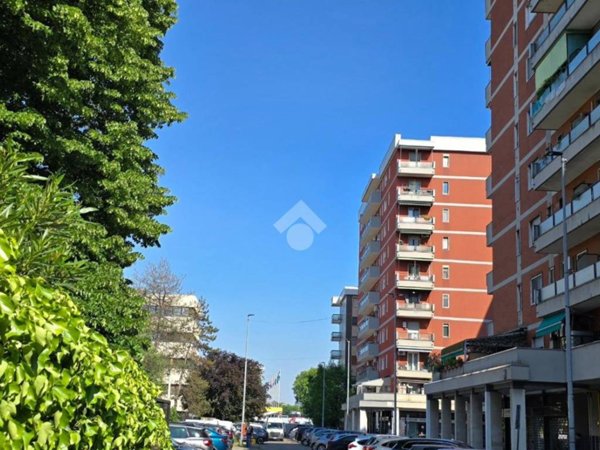 appartamento in vendita a Cinisello Balsamo in zona Robecco