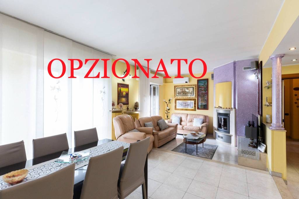appartamento in vendita a Cinisello Balsamo in zona Sant'Eusebio
