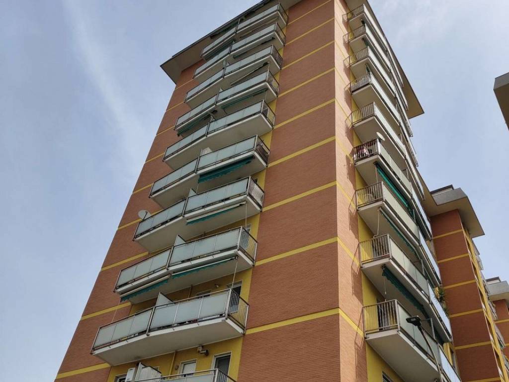 appartamento in vendita a Cinisello Balsamo in zona Robecco