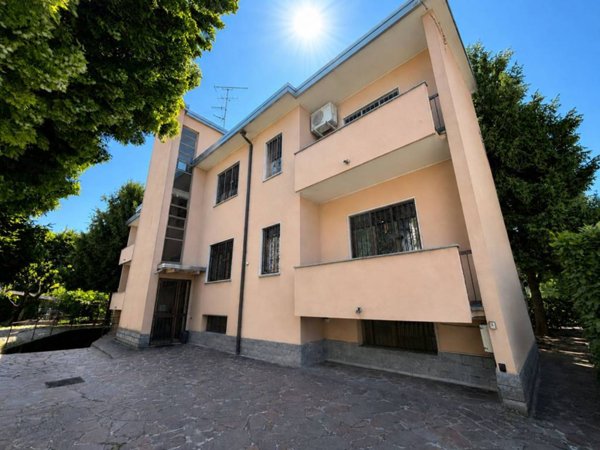 appartamento in vendita a Cinisello Balsamo in zona Robecco