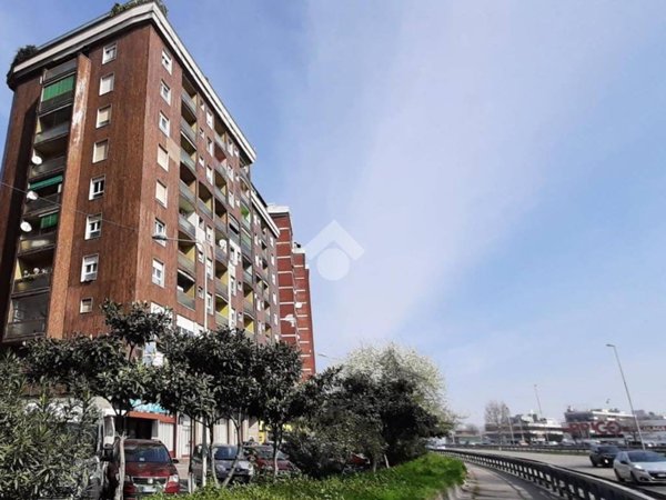 appartamento in vendita a Cinisello Balsamo in zona Robecco