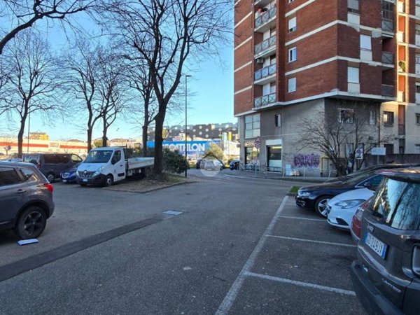appartamento in vendita a Cinisello Balsamo in zona Robecco