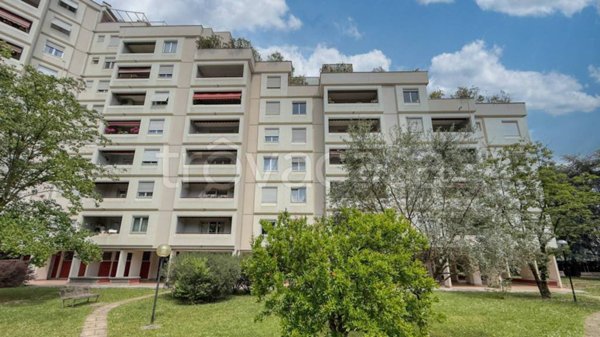 appartamento in vendita a Cinisello Balsamo in zona Campo dei Fiori