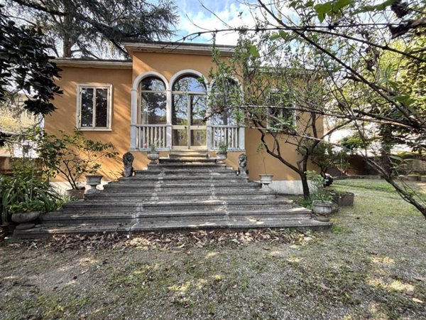 casa indipendente in vendita a Cinisello Balsamo in zona Robecco