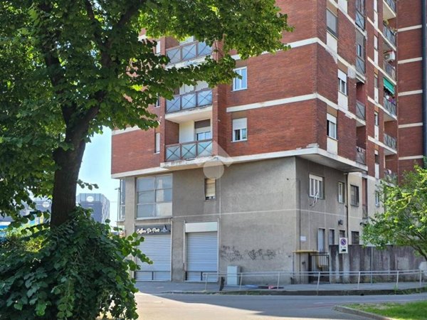 appartamento in vendita a Cinisello Balsamo in zona Robecco