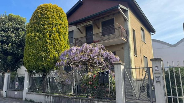 casa indipendente in vendita a Cinisello Balsamo