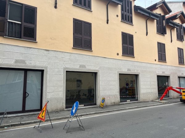 negozio in vendita a Cinisello Balsamo