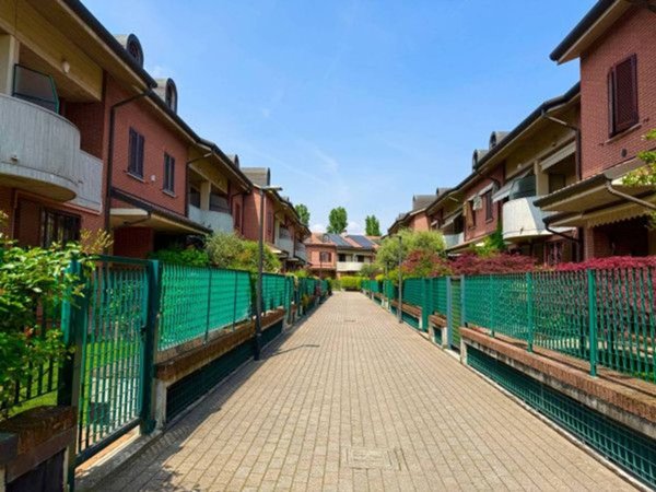 casa indipendente in vendita a Cinisello Balsamo in zona Sant'Eusebio