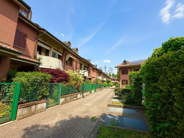 casa indipendente in vendita a Cinisello Balsamo in zona Sant'Eusebio