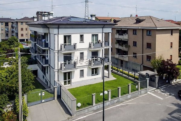 appartamento in vendita a Cinisello Balsamo in zona Sant'Eusebio