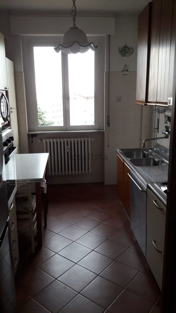 appartamento in vendita a Cinisello Balsamo in zona Campo dei Fiori