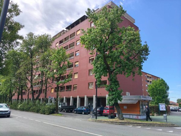 appartamento in vendita a Cinisello Balsamo in zona Robecco
