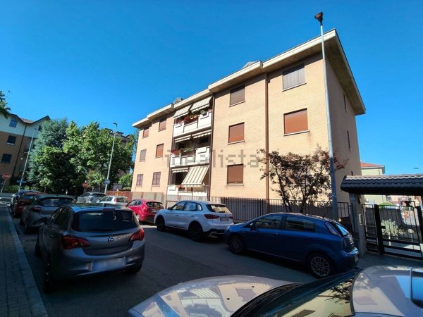 appartamento in vendita a Cinisello Balsamo in zona Sant'Eusebio