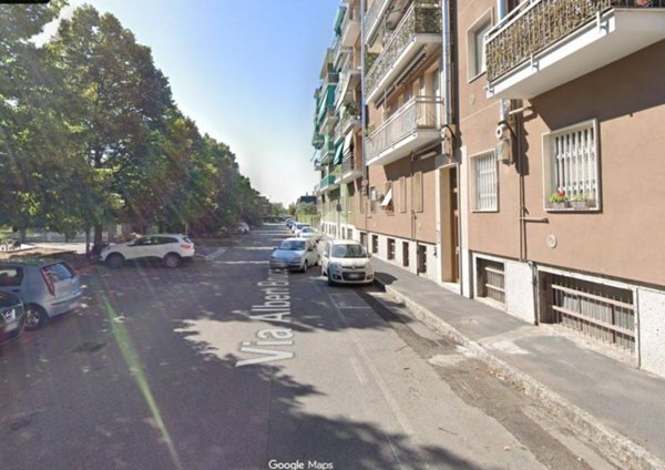 negozio in vendita a Cinisello Balsamo in zona Campo dei Fiori