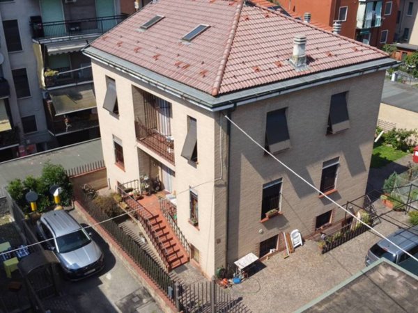 casa indipendente in vendita a Cinisello Balsamo in zona Robecco