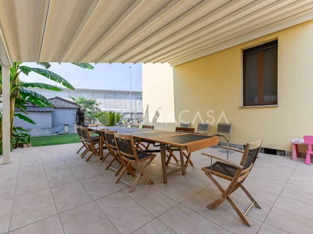 casa indipendente in vendita a Cinisello Balsamo in zona Robecco