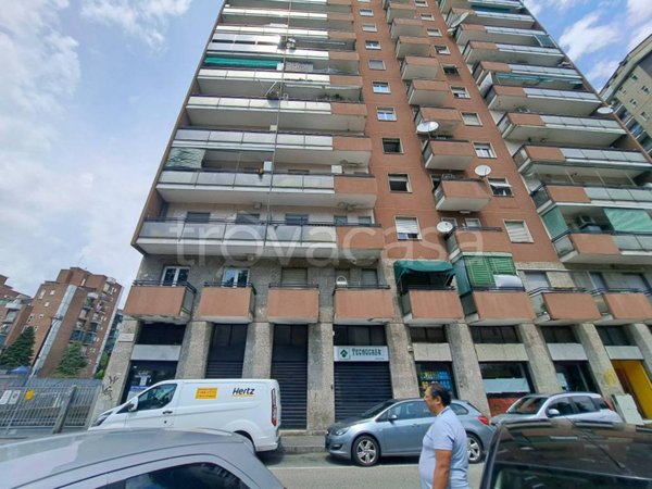 appartamento in vendita a Cinisello Balsamo in zona Crocetta