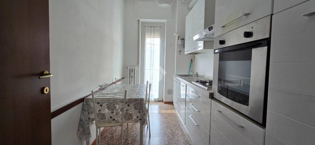 appartamento in vendita a Cinisello Balsamo in zona Crocetta