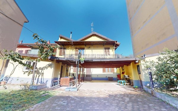 casa indipendente in vendita a Cinisello Balsamo in zona Robecco