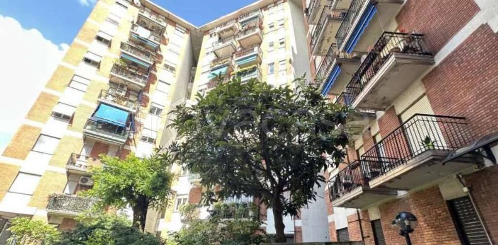appartamento in vendita a Cinisello Balsamo in zona Crocetta