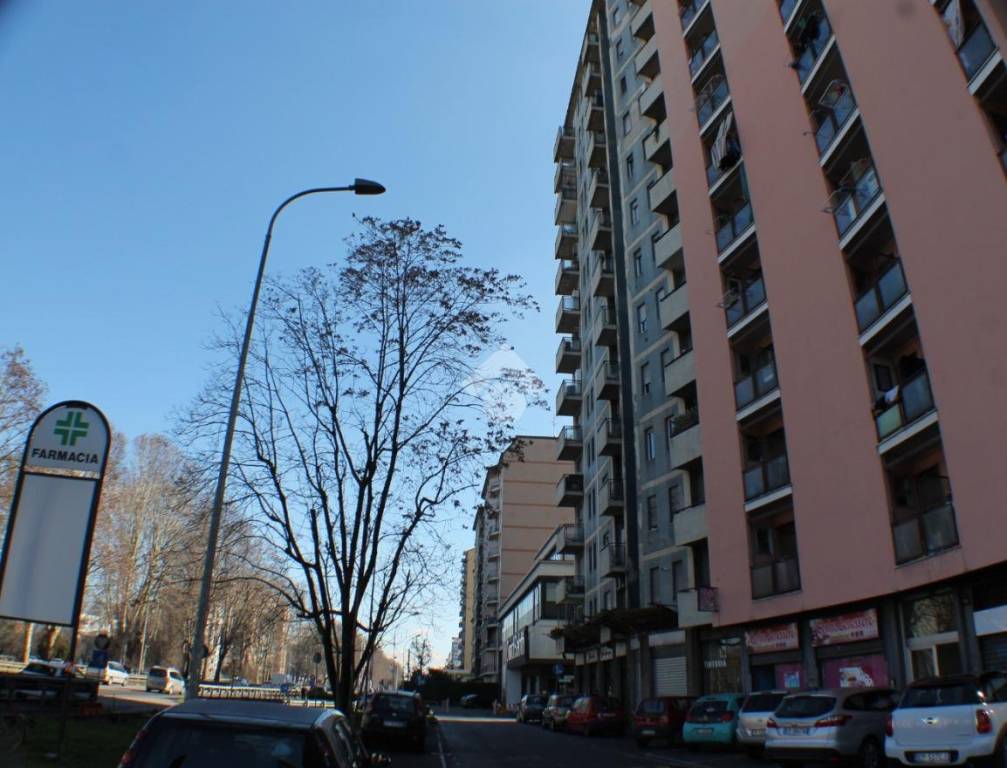 appartamento in vendita a Cinisello Balsamo in zona Crocetta