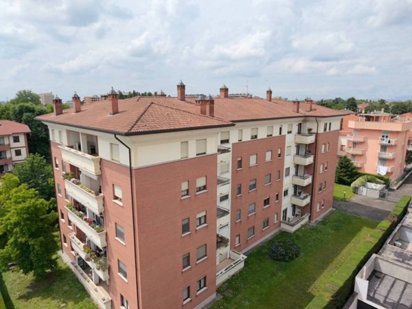 appartamento in vendita a Cinisello Balsamo in zona Sant'Eusebio