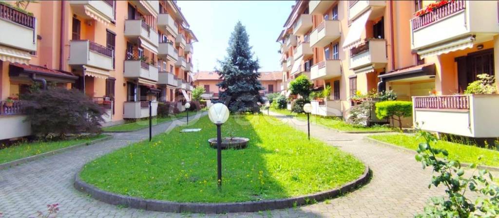 appartamento in vendita a Cinisello Balsamo in zona Campo dei Fiori