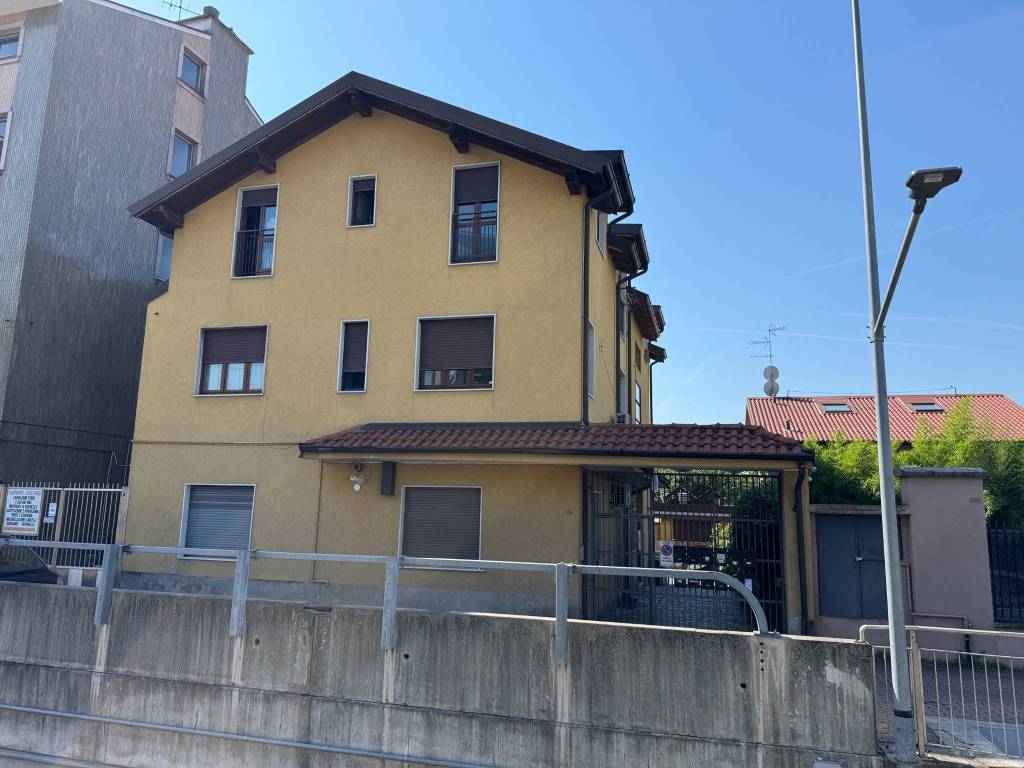 appartamento in vendita a Cinisello Balsamo in zona Robecco