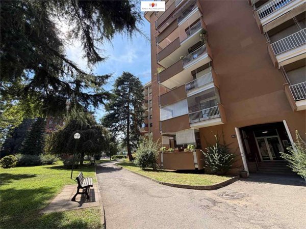 appartamento in vendita a Cinisello Balsamo in zona Robecco