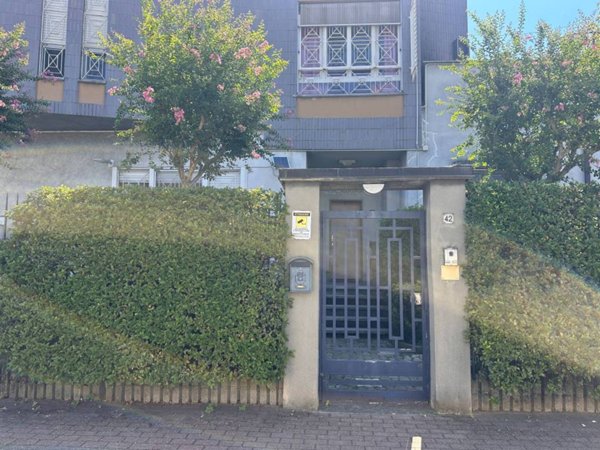 casa indipendente in vendita a Cinisello Balsamo in zona Robecco