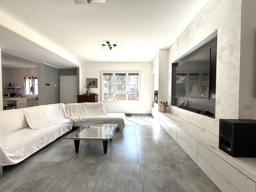 casa indipendente in vendita a Cinisello Balsamo in zona Robecco