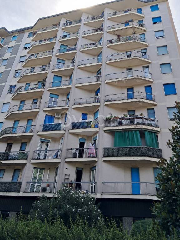 appartamento in vendita a Cinisello Balsamo in zona Crocetta
