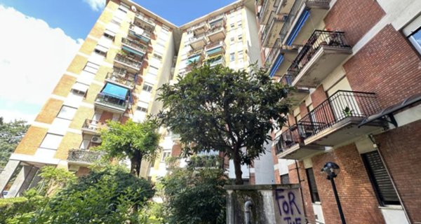 appartamento in vendita a Cinisello Balsamo in zona Crocetta