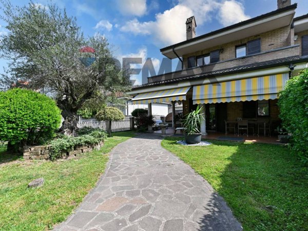casa indipendente in vendita a Cinisello Balsamo