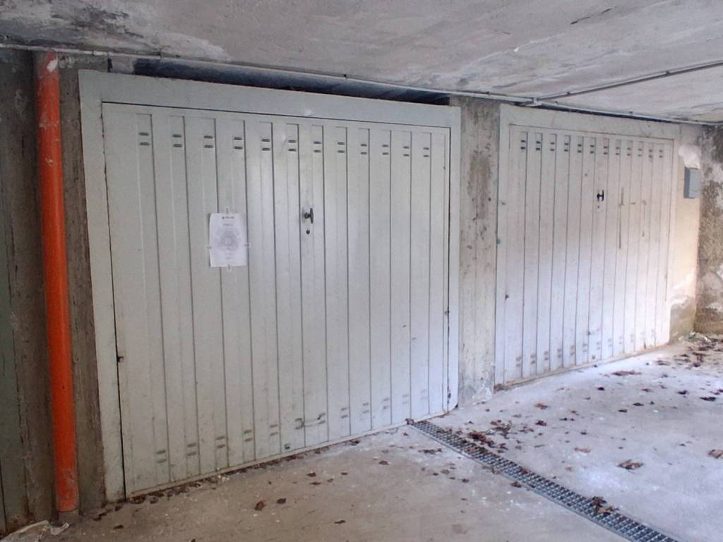 box auto in vendita a Cinisello Balsamo