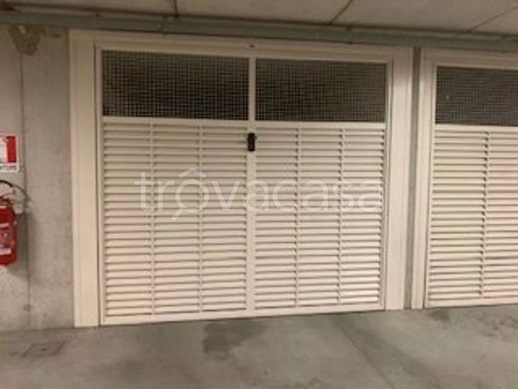 box auto in vendita a Cinisello Balsamo