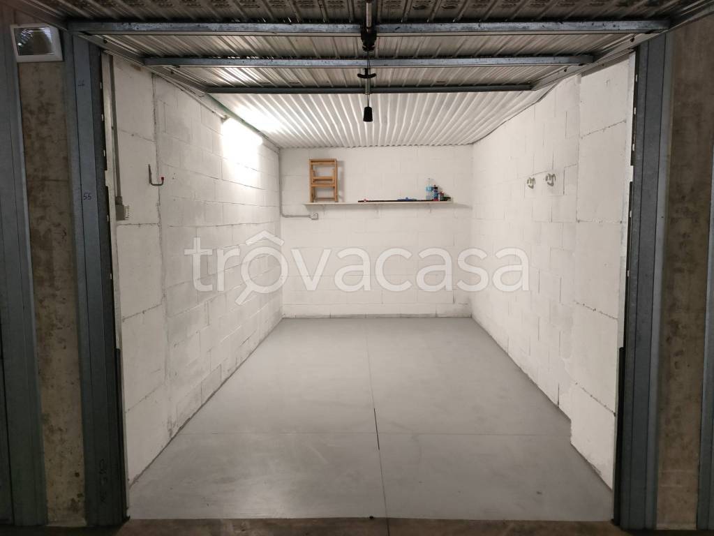 box auto in vendita a Cinisello Balsamo